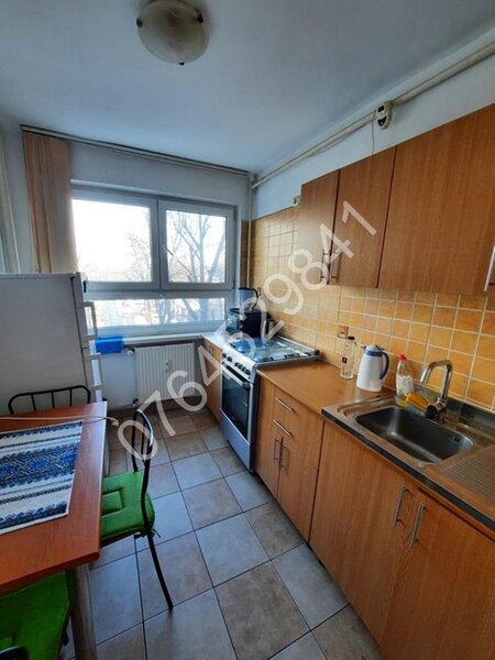 Titan, Aleea Barajul Sadului, la 8 minute metrou Titan, renovat.