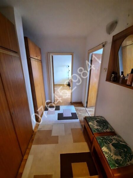 Titan, Aleea Barajul Sadului, la 8 minute metrou Titan, renovat.